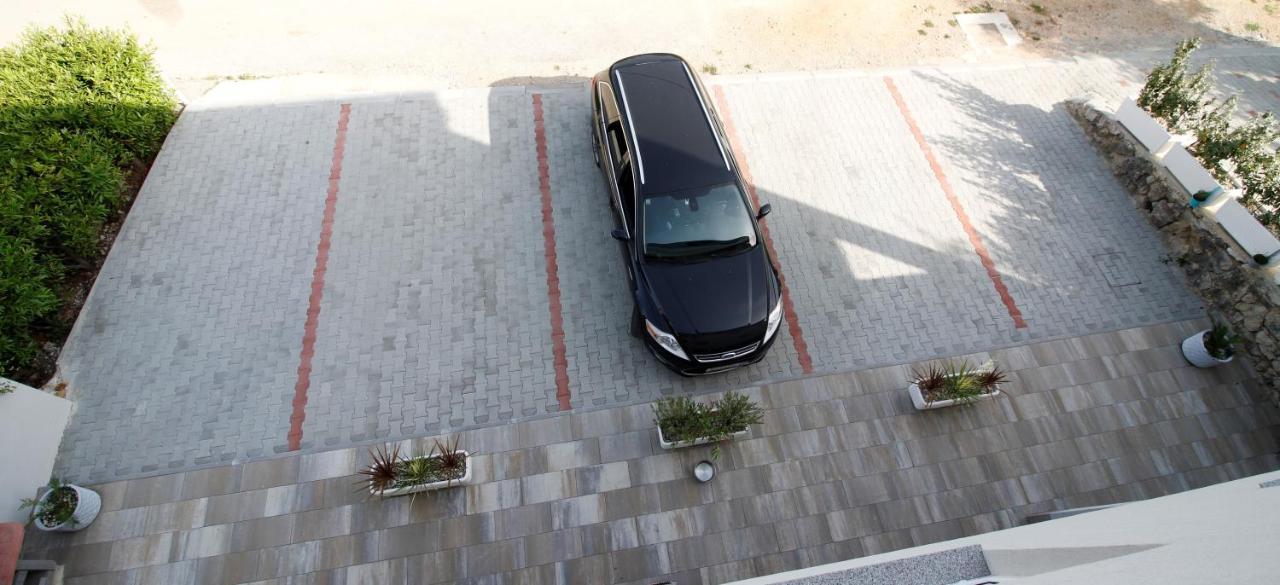 Apartments Klaudija Čižići 외부 사진